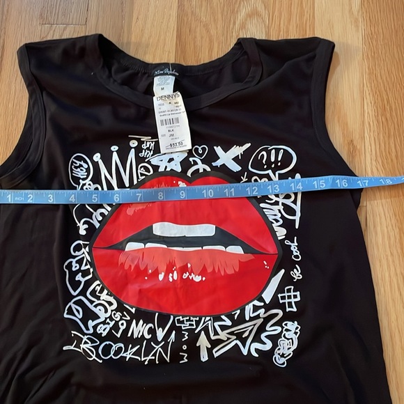 Miss Popular Juniors Sleeveless Top with Red Lips Graphic Size Medium - Picture 4 of 5